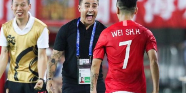 恭喜国足！51岁欧洲名帅盼重返执教，年薪最高1000万，曾夺金球奖