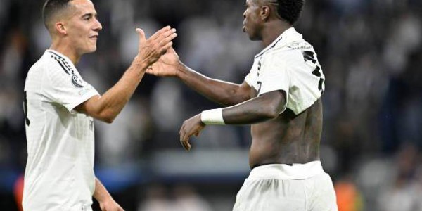 【现场】伯纳乌从嘘声到狂欢，多特唤醒皇马逆转基因