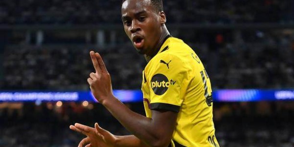 【现场】伯纳乌从嘘声到狂欢，多特唤醒皇马逆转基因